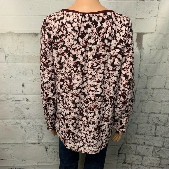 Ann Taylor Floral Sleeves Top - Picture 2 of 3